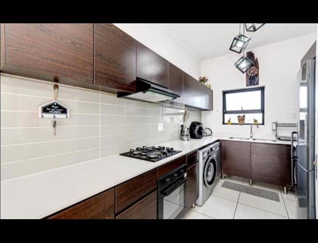 2 BEDROOM APARTMENT FOR SALE IN MODDERFONTEIN